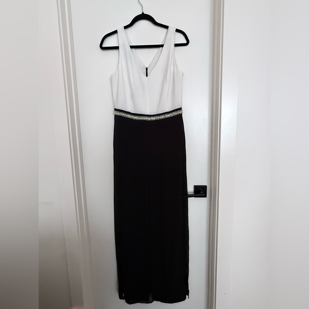 Melanie Lyne Black White Rhinestone Waist Formal Romper Size 6.